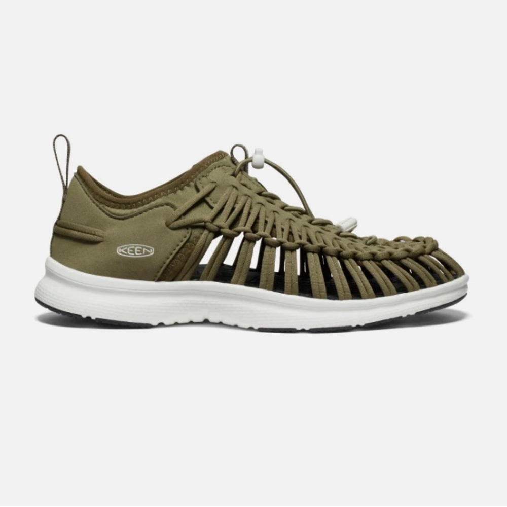 NWT Keen UNEEK 03 Sneaker Sandel, Martini Olive/Dark Olive